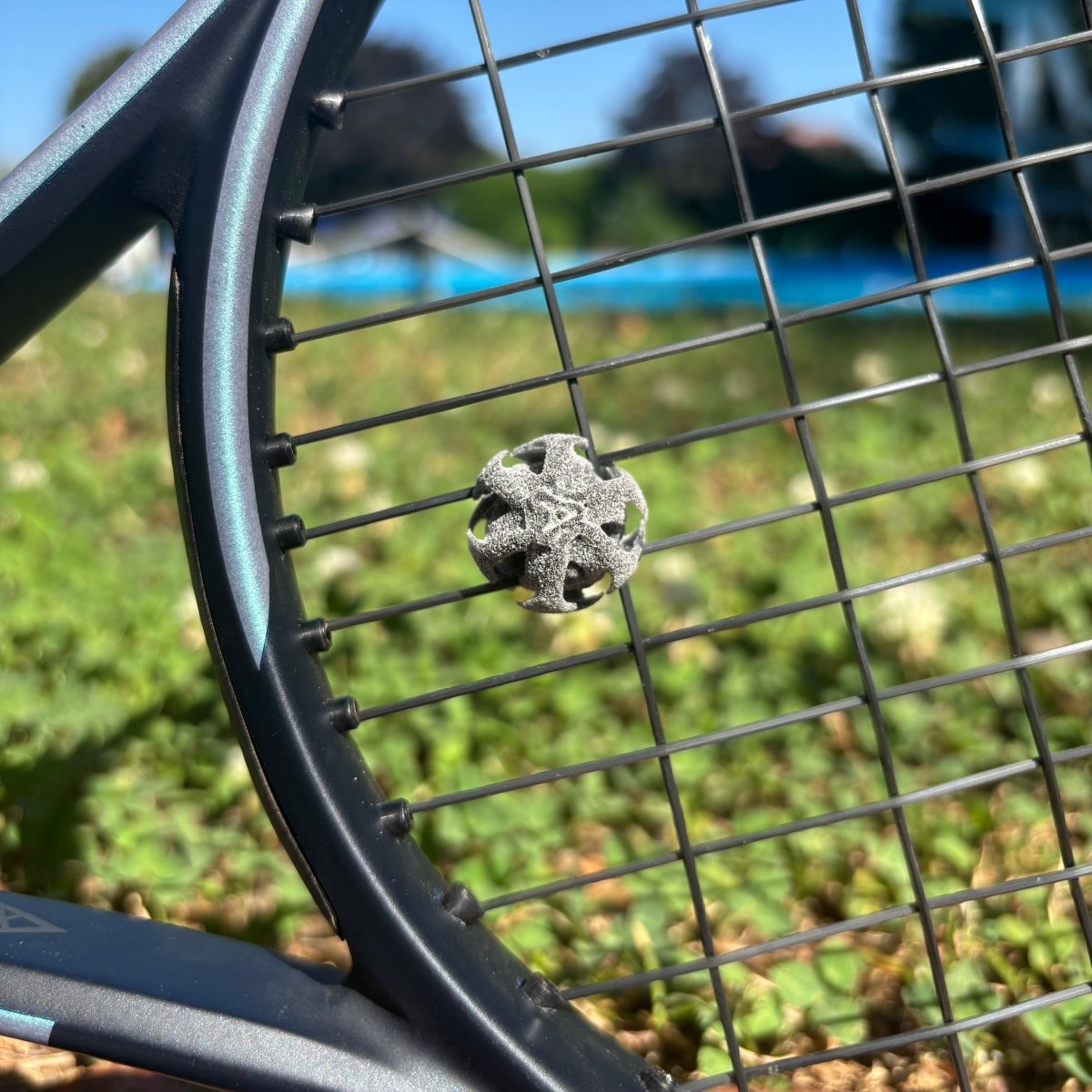 AMbelievable™ Universal Model - Tennis Dampener - CourtSpin